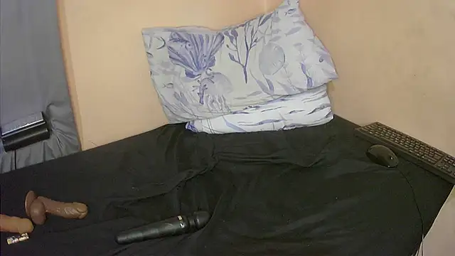 Snapshot of XhosaBoobs4U chatting on 10/18/25, 06:08 XhosaBoobs4U online show from 10/18/25, 06:08