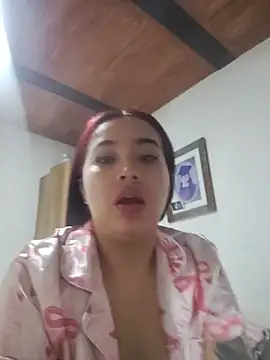 Snapshot of MelinaCruz chatting on 07/17/26, 03:02 MelinaCruz online show from 07/17/26, 03:02