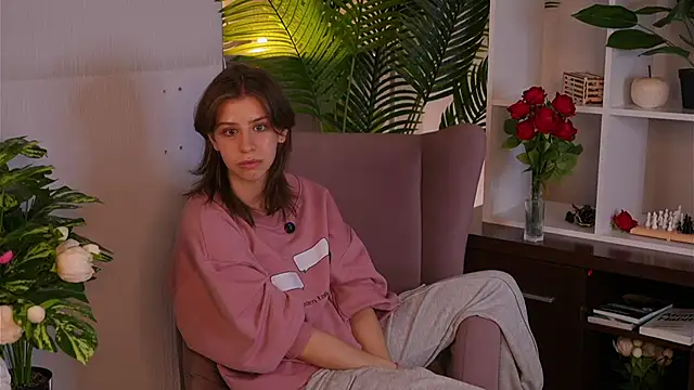 Snapshot of NormaCusson chatting on 03/14/25, 05:35 NormaCusson online show from 03/14/25, 05:35