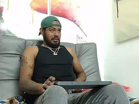 BladeFoxxx1 online show from 09/29/25, 12:43