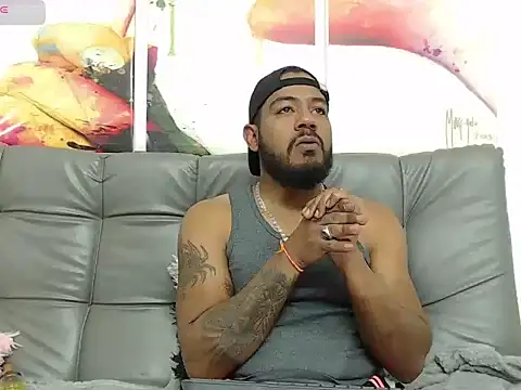 BladeFoxxx1 online show from 10/23/25, 05:40