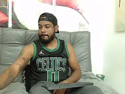 BladeFoxxx1 online show from 11/03/25, 05:25