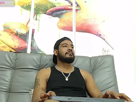 BladeFoxxx1 online show from 11/05/25, 01:27