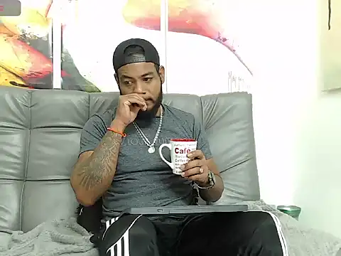 BladeFoxxx1 online show from 11/09/25, 09:07