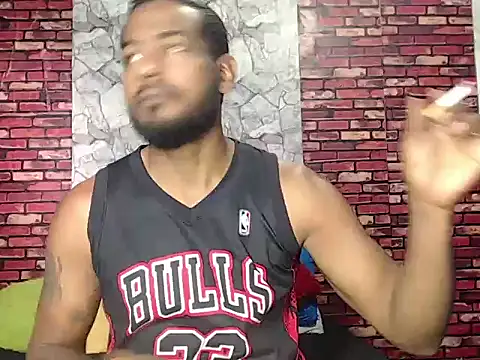 BladeFoxxx1 online show from 06/29/26, 05:13