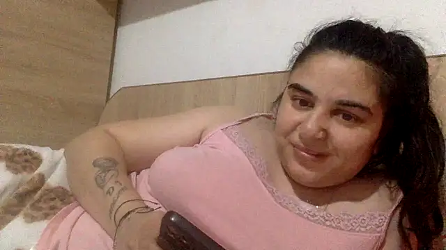 Snapshot of Veramaia chatting on 05/15/26, 06:59 Veramaia online show from 05/15/26, 06:59