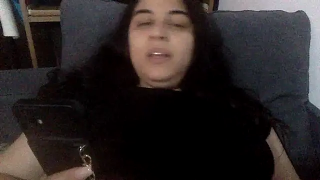 Snapshot of Veramaia chatting on 05/17/26, 06:04 Veramaia online show from 05/17/26, 06:04
