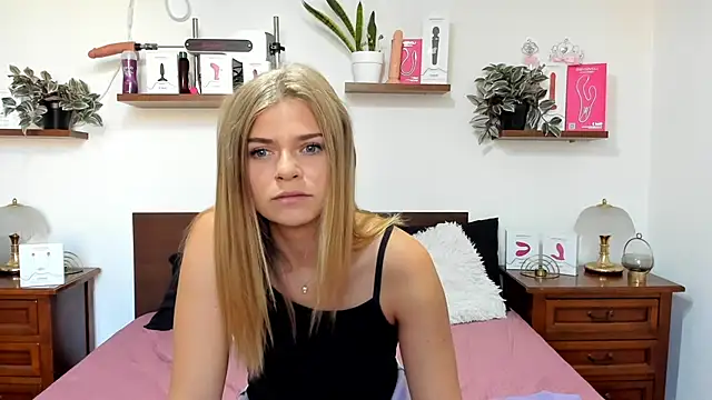 Snapshot of HaleyReedme chatting on 09/11/25, 07:19 HaleyReedme online show from 09/11/25, 07:19