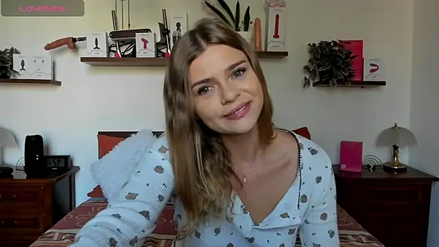 Snapshot of HaleyReedme chatting on 09/30/25, 07:24 HaleyReedme online show from 09/30/25, 07:24
