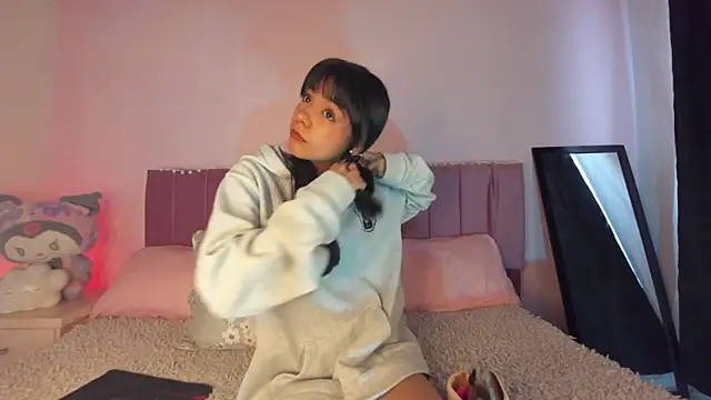 kitty-kryss online show from 10/23/25, 02:05