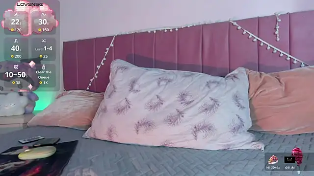 kitty-kryss online show from 12/03/25, 04:27