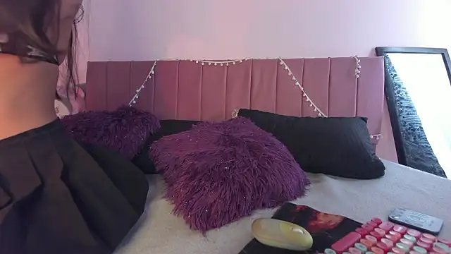 kitty-kryss online show from 03/19/26, 06:23