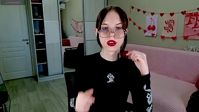 Snapshot of Pussy_Without_pussy chatting on 03/19/25, 05:19 Pussy Without pussy online show from 03/19/25, 05:19