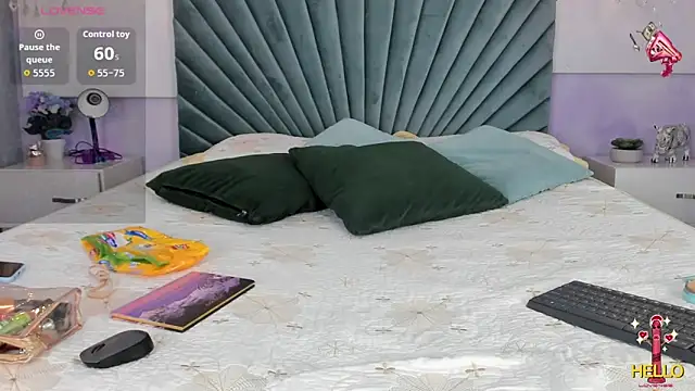 Snapshot of JulietSofia chatting on 10/03/25, 01:57 JulietSofia online show from 10/03/25, 01:57