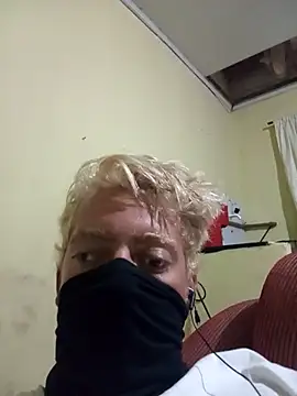 Snapshot of andredomal chatting on 03/04/26, 12:49 andredomal online show from 03/04/26, 12:49