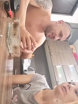 Snapshot of yourflowerpink chatting on 10/23/25, 06:45 yourflowerpink online show from 10/23/25, 06:45