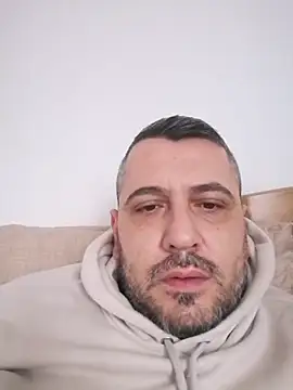 Snapshot of yourflowerpink chatting on 12/14/25, 08:52 yourflowerpink online show from 12/14/25, 08:52