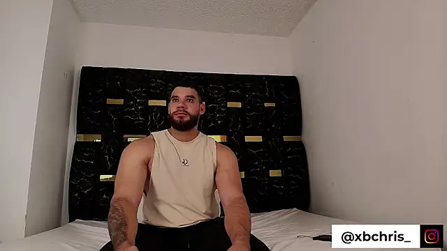 Snapshot of chris_blake__ chatting on 10/06/25, 06:05 chris blake   online show from 10/06/25, 06:05