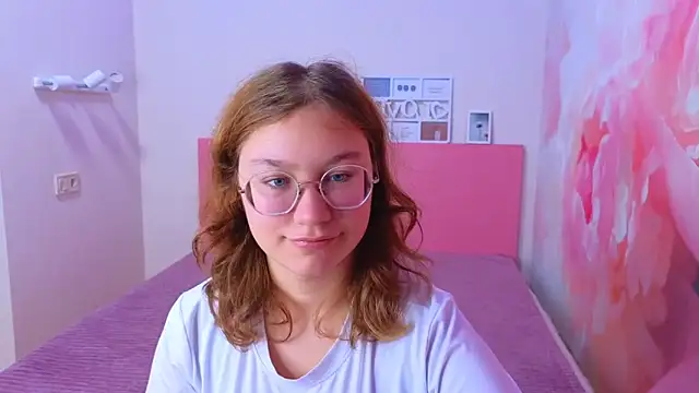 AngelinaLow online show from 11/11/25, 12:27