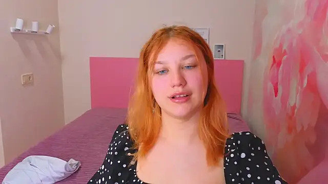 AngelinaLow online show from 04/17/26, 11:35