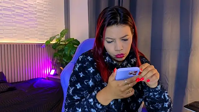 TiffanyWalk online show from 11/05/25, 10:59