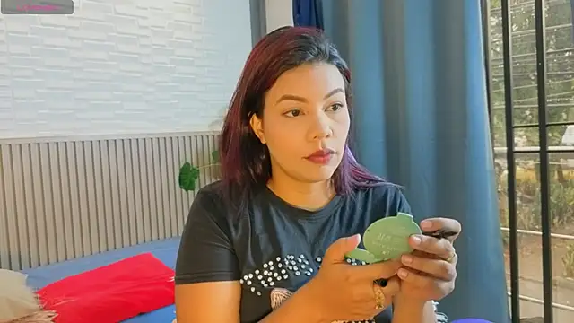 TiffanyWalk online show from 04/16/26, 12:39