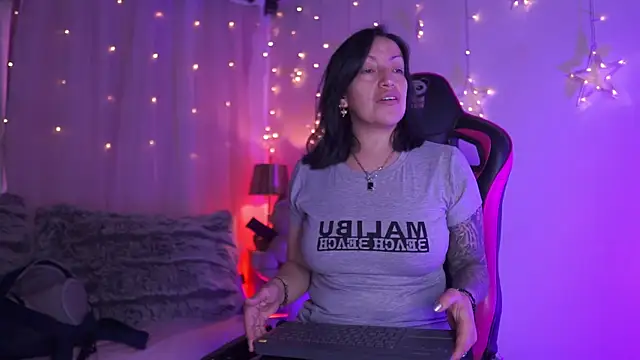 Madison Mayer online show from 11/06/25, 12:17