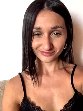 luci brecman online show from 12/14/25, 02:00