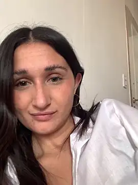 Snapshot of luci_brecman chatting on 06/14/26, 04:09 luci brecman online show from 06/14/26, 04:09
