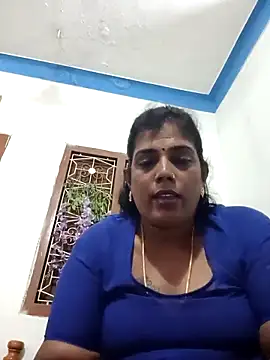 Snapshot of kissmetha chatting on 03/13/25, 06:37 kissmetha online show from 03/13/25, 06:37