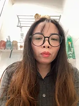 aa520uv online show from 10/31/25, 01:28