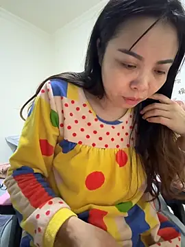 aa520uv online show from 11/18/25, 01:44