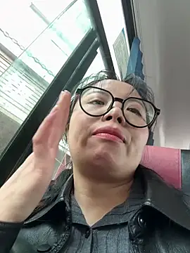 aa520uv online show from 12/18/25, 05:57