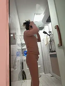 aa520uv online show from 02/10/26, 01:59