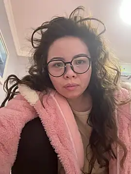 aa520uv online show from 02/16/26, 01:02