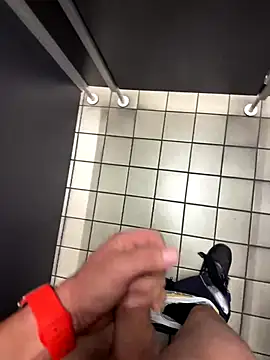 Snapshot of wassermann8484 chatting on 10/14/25, 02:23 wassermann8484 online show from 10/14/25, 02:23