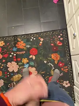 Snapshot of wassermann8484 chatting on 10/28/25, 03:32 wassermann8484 online show from 10/28/25, 03:32