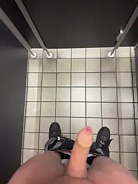 Snapshot of wassermann8484 chatting on 03/20/26, 08:52 wassermann8484 online show from 03/20/26, 08:52