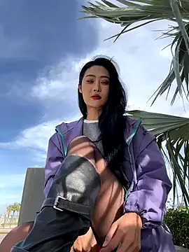 linger-23 online show from 11/27/25, 06:37