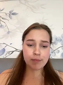 Snapshot of Cute_kitty- chatting on 09/18/25, 10:01 Cute kitty- online show from 09/18/25, 10:01