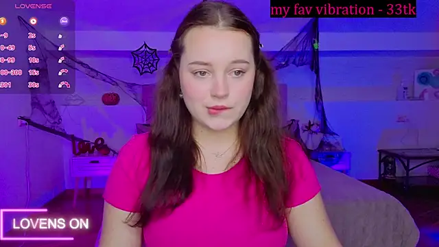 Snapshot of Cute_kitty- chatting on 10/26/25, 06:52 Cute kitty- online show from 10/26/25, 06:52