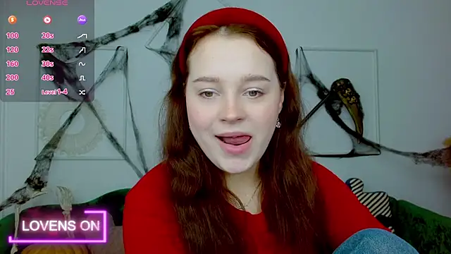 Snapshot of Cute_kitty- chatting on 10/29/25, 06:37 Cute kitty- online show from 10/29/25, 06:37