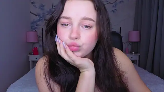 Snapshot of Cute_kitty- chatting on 11/29/25, 10:46 Cute kitty- online show from 11/29/25, 10:46