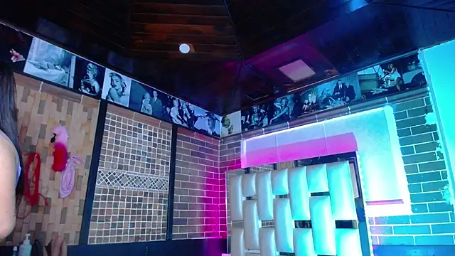 kriss sweetboobs10 online show from 04/05/26, 11:40