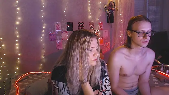 Your Horny Friends online show from 04/19/26, 02:49