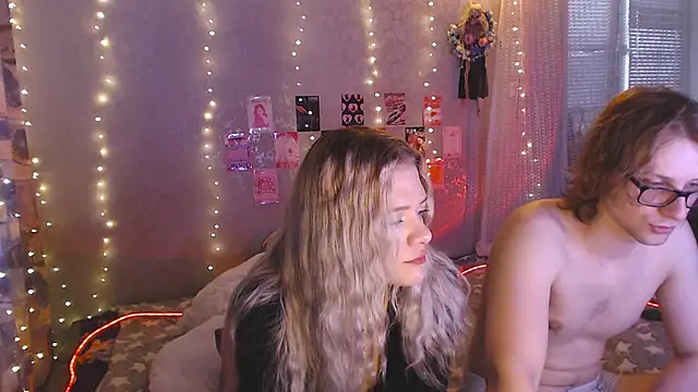 Your Horny Friends online show from 04/20/26, 01:36