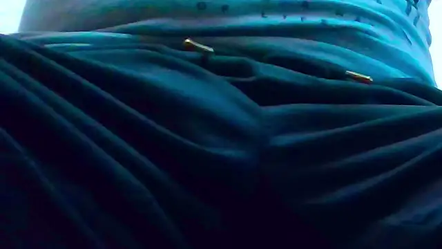 Snapshot of __X__ chatting on 09/25/25, 12:09 X online show from 09/25/25, 12:09