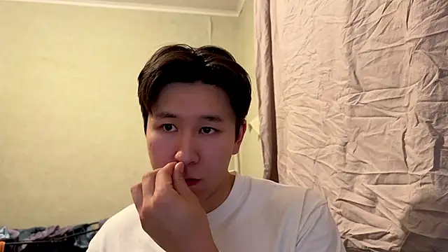 Snapshot of aliktasty chatting on 12/02/25, 04:46 aliktasty online show from 12/02/25, 04:46