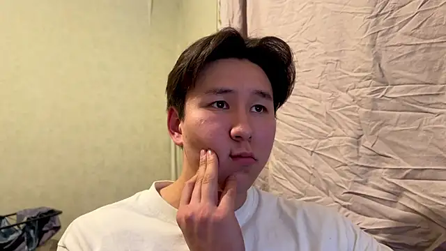 Snapshot of aliktasty chatting on 12/03/25, 04:05 aliktasty online show from 12/03/25, 04:05