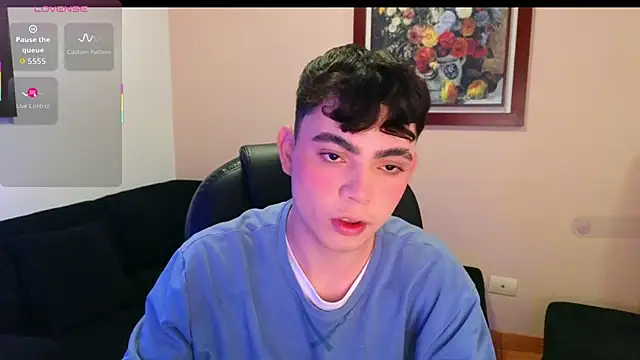 Snapshot of lukeboyce33 chatting on 10/21/25, 01:06 lukeboyce33 online show from 10/21/25, 01:06